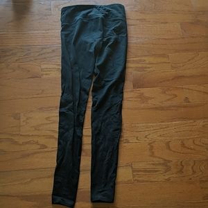 Basic black leggings